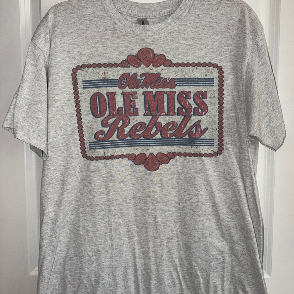 Ole Miss Rebels Graphic Tee - Gray with Red/Blue Print